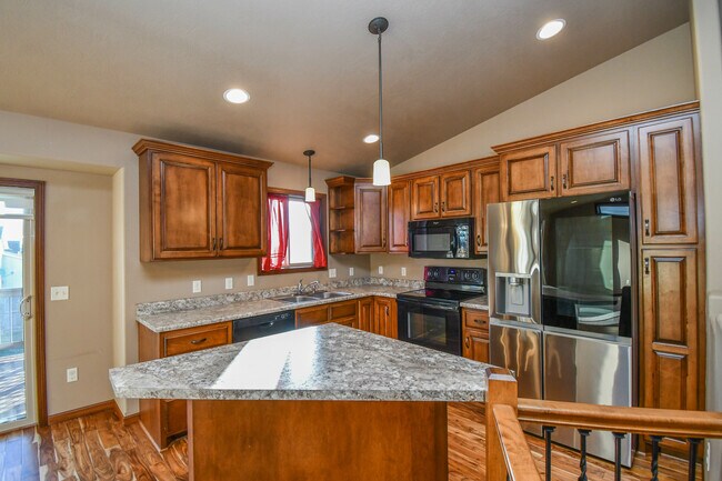 Foto del edificio - 5512 South Culbert Avenue