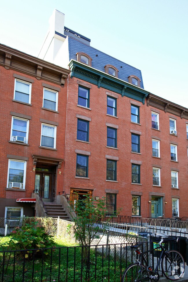 Building Photo - 116 3rd Pl
