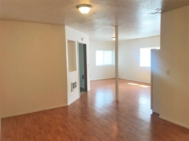 Building Photo - 1338 Jefferson - 457-AD - R