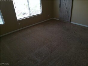 Building Photo - 7051 Oakwood Pines Ct