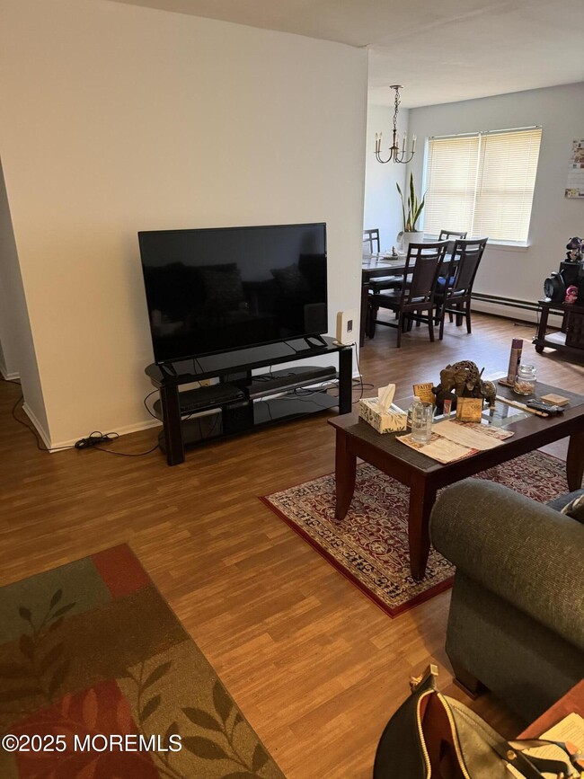 Building Photo - 76 Manchester Ct