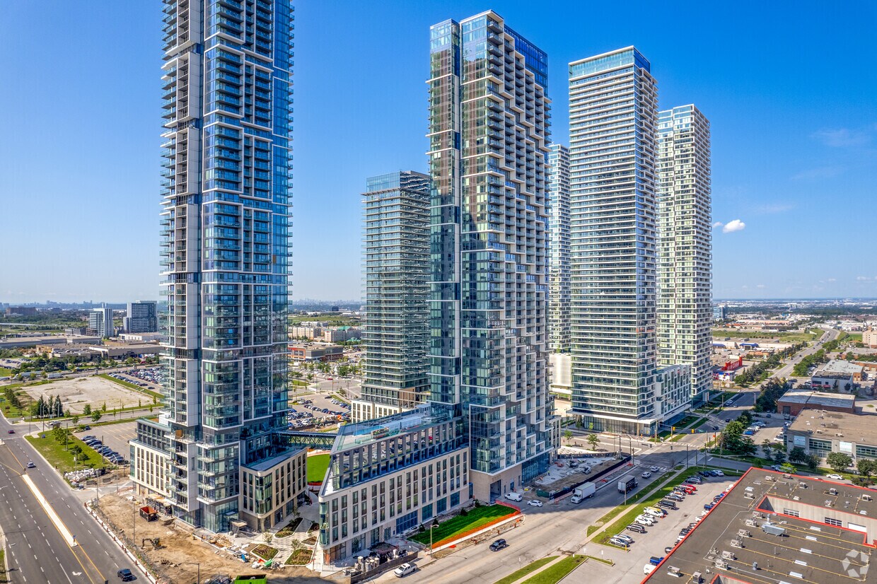 Photo principale - 175 Millway Av