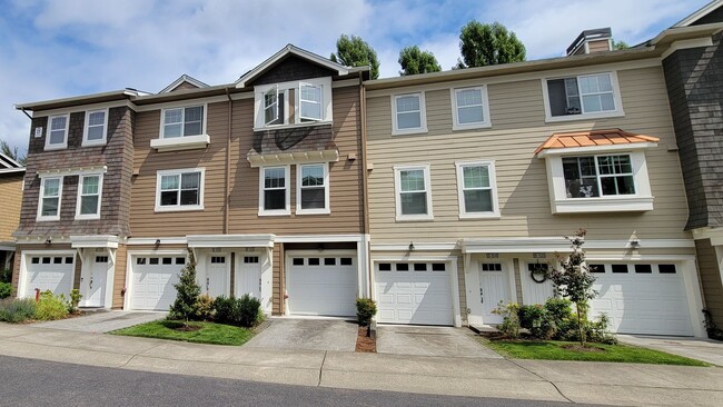 Building Photo - Newcastle Waterfront 2BD 2BA at Lake Boren...