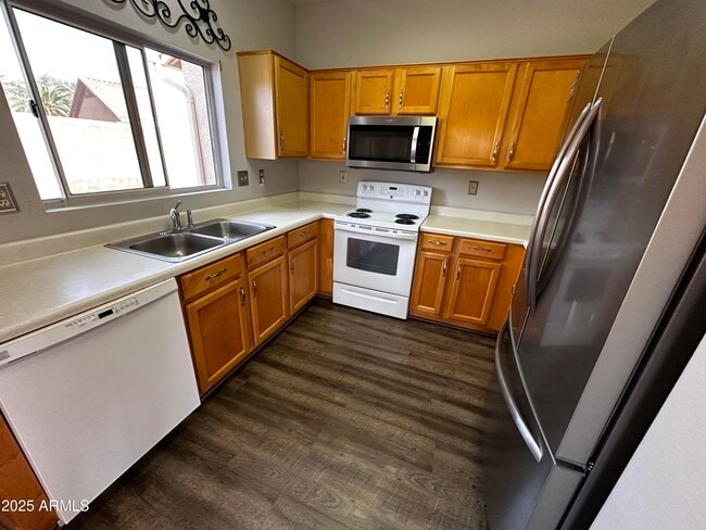 Foto del edificio - 14236 W Caballero Dr