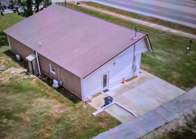 Building Photo - 1259 N Business 49