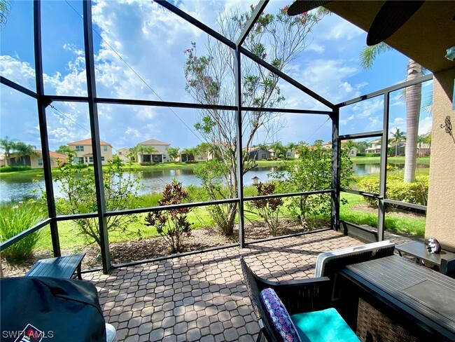 Foto del edificio - 10305 Crepe Jasmine Ln