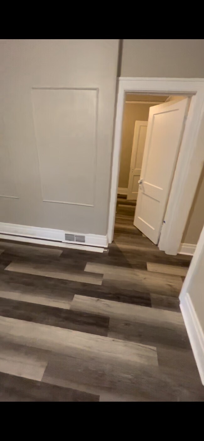 Foto del edificio - 1167 Haeberle Ave