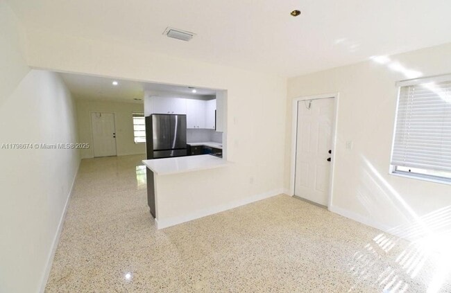 Building Photo - 11011 SW 79th Ave