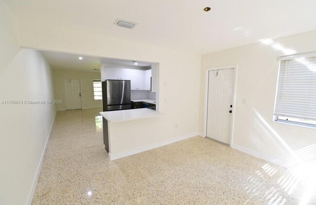 Building Photo - 11011 SW 79th Ave