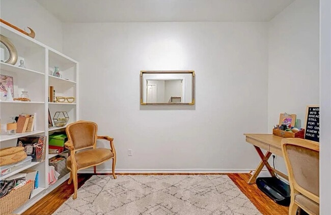 Foto del edificio - 2317 Dovetail St