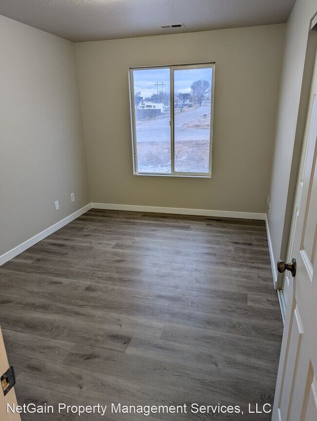 Building Photo - 2 br, 1 bath House - 1552 E Southern Homes...