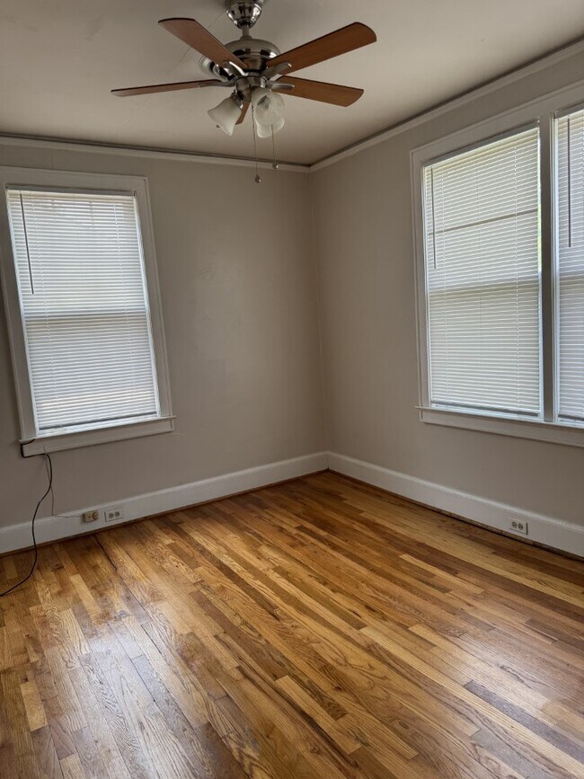 Foto del edificio - 318 S Woodrow St
