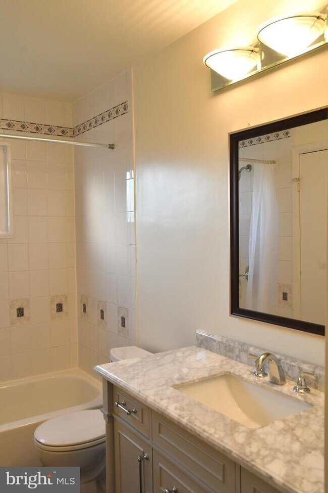 Building Photo - 4305 Ferrara Dr
