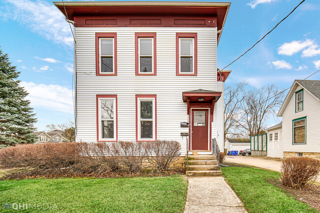 Building Photo - 304 W Illinois St