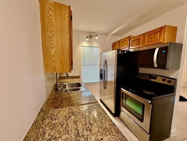 Foto del edificio - 601 NE 29th Dr