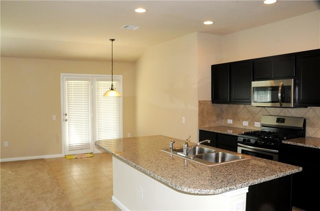 Building Photo - 13737 Harrisglenn Dr