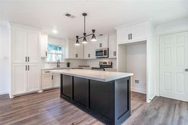 Foto del edificio - 1310 Blair St