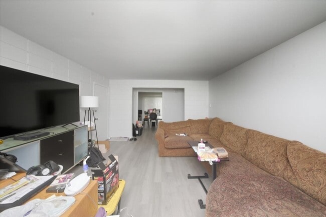 Building Photo - 300 Marlene Ct