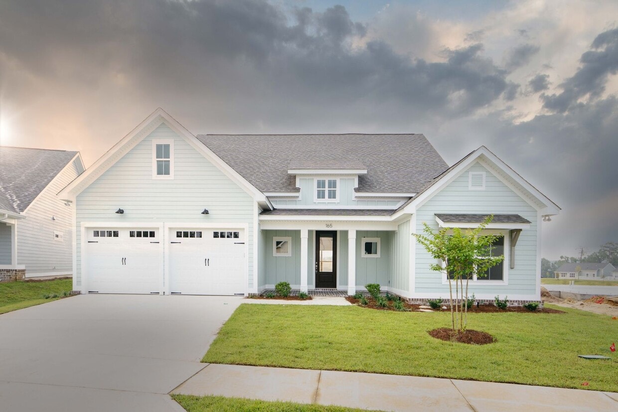 New Construction Home In Fallschase House Rental in