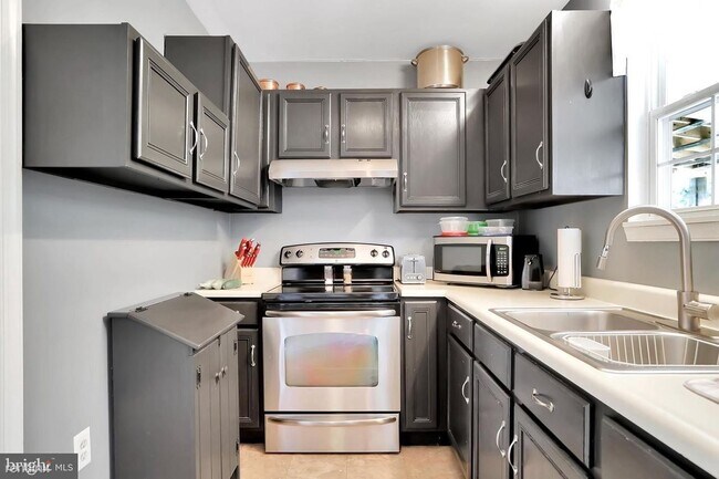 Building Photo - 2 br, 2 bath Condo - 136 Arch St
