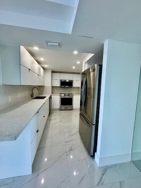 Foto del edificio - 5600 N Flagler Dr