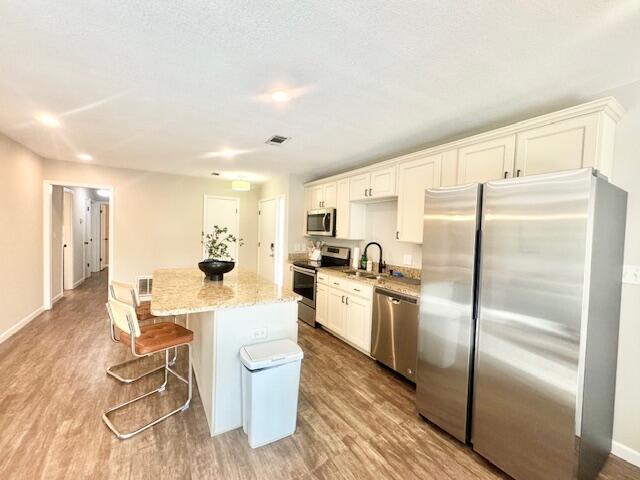 Foto del edificio - 1002 Julia Ave