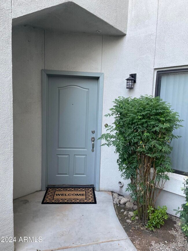 Foto del edificio - 295 Rural Rd