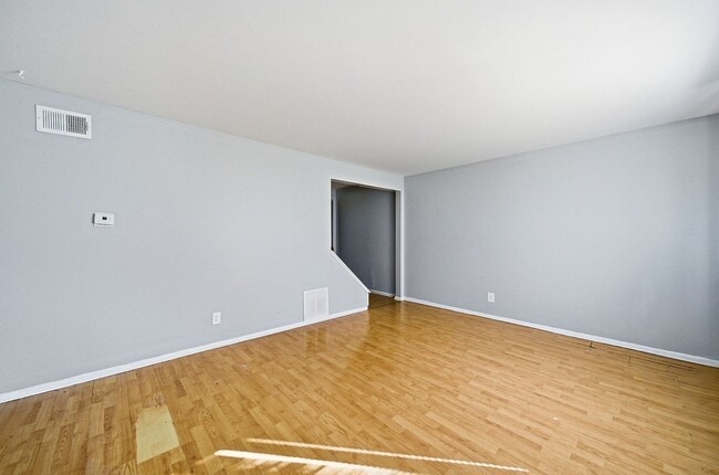 Building Photo - 2301 Jefferson Ave