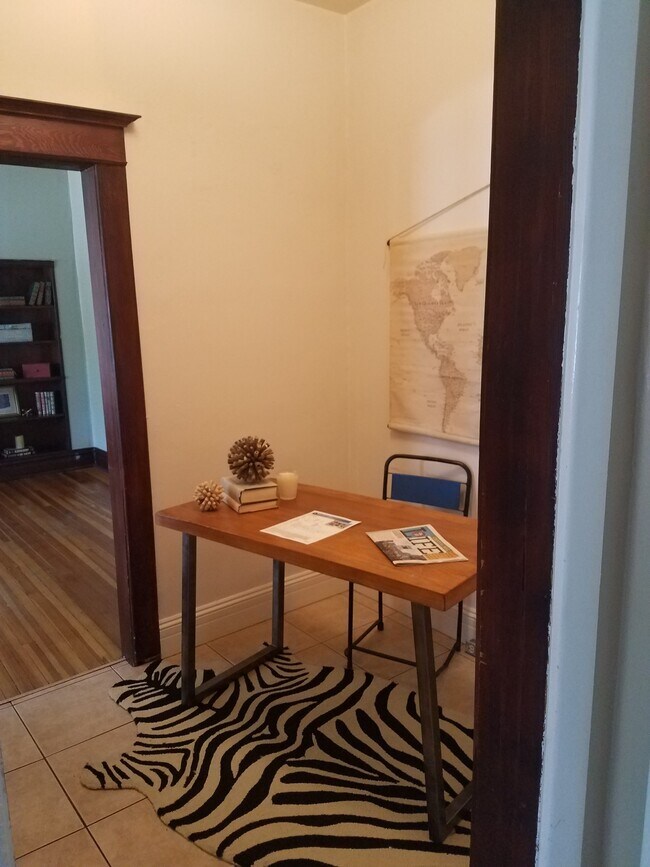 Foto del edificio - 1421 Gilpin St