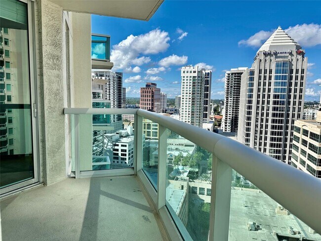 Foto del edificio - 347 N New River Dr E