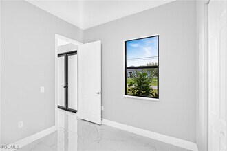 Building Photo - 2511 NW 25th St