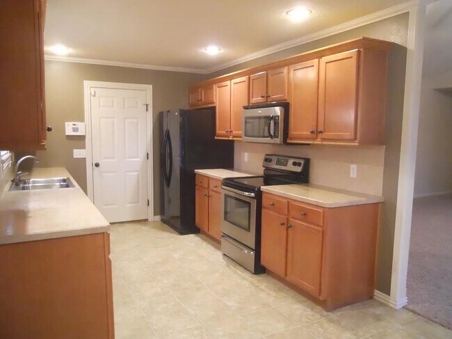 Foto del edificio - 744 N Allison St