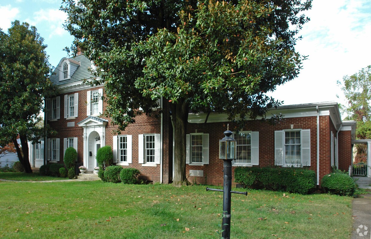 Primary Photo - 1608 Virginia St E
