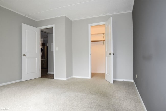 Building Photo - 1 br, 1 bath Apartment - 15 E Maple St