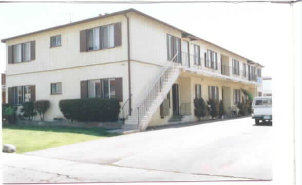 Building Photo - 1940 W 145th St