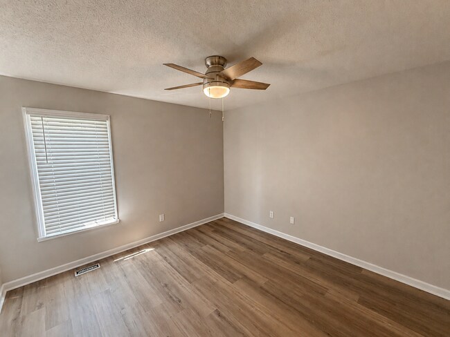 Foto del edificio - 308 E Gilbreath St