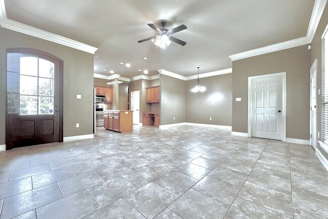 Building Photo - 3BR/2BA Home on Nicholson Lake Dr – Modern...