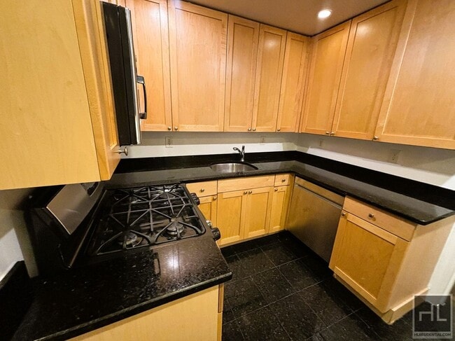 Building Photo - WEST 79 STREET