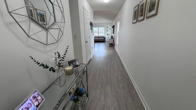 Foto del edificio - 5635 NW Pine Trail Cir