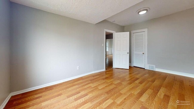 Building Photo - 888 Rondel Rd