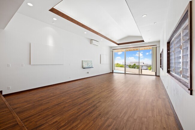 Building Photo - 941 Aliamanu Pl