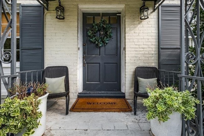 Building Photo - 140 Rumson Rd NE