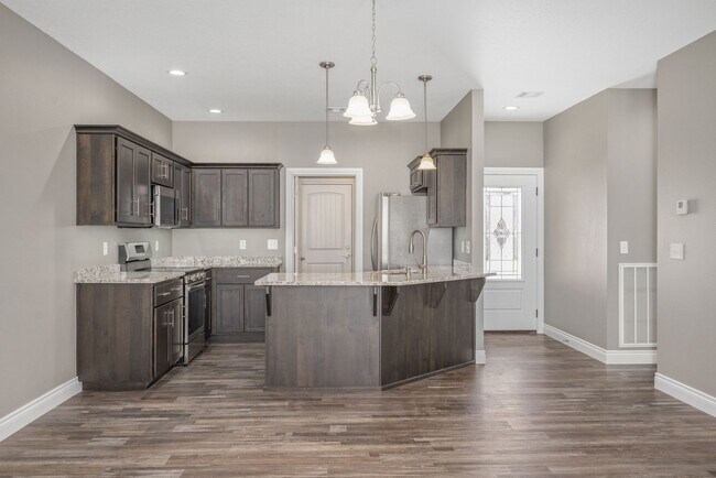 Foto del edificio - Brand New Neosho Unit now available for lease! $1,395 Rent/$1,395 Deposit