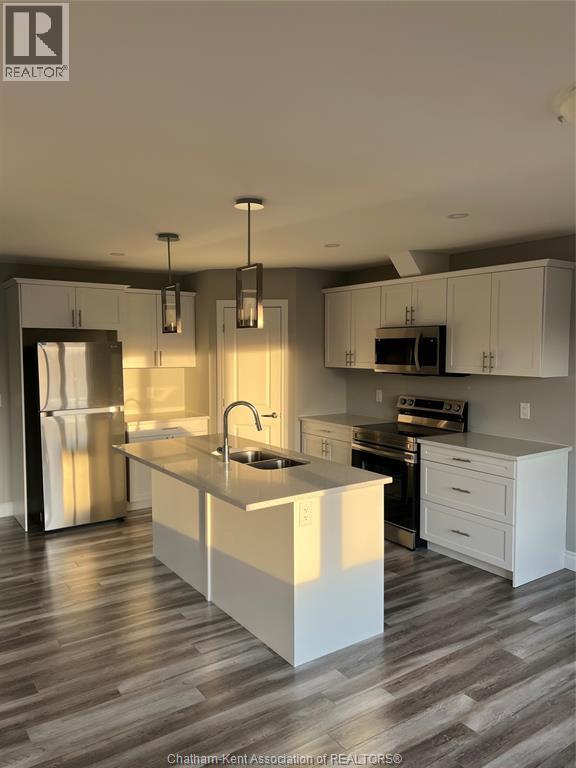 Building Photo - 32 Betty Ct