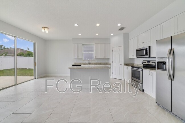 Foto del edificio - 128 Willow Dr