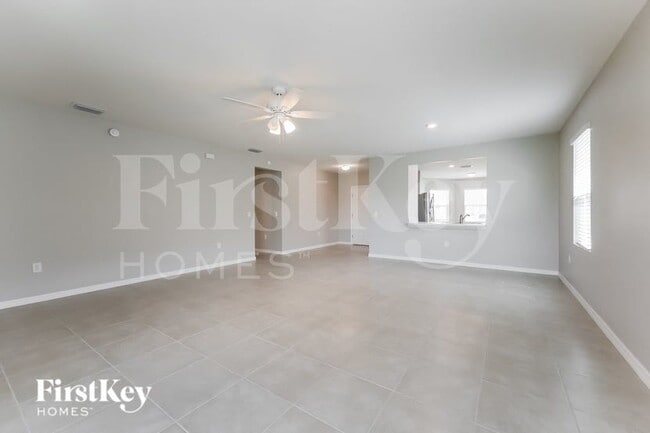 Foto del edificio - 27993 Arrowhead Cir