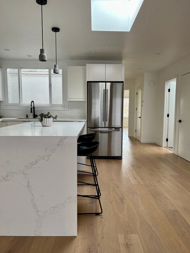 Foto del edificio - 1811 20th Ave