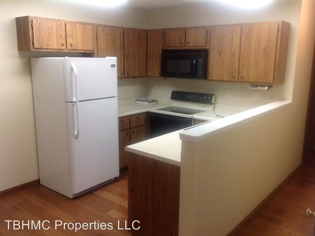 Building Photo - 2 br, 2 bath House - 253 Highland Village Dr.