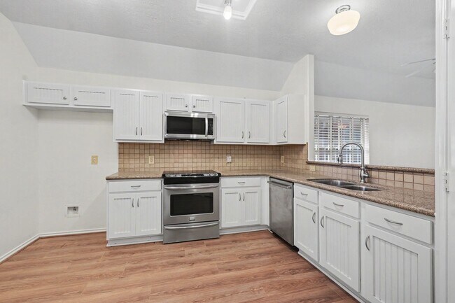 Foto del edificio - 15403 Court Green Trail