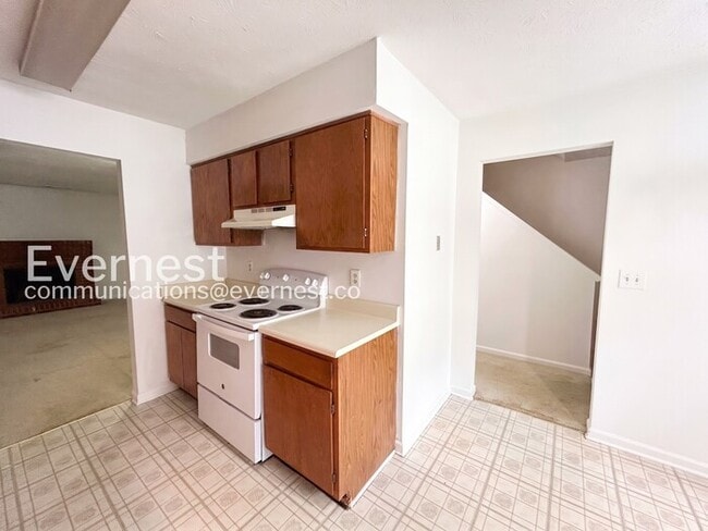 Building Photo - 402 Hamilton Trce